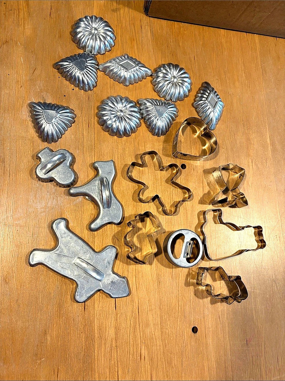 COOKIES ~ Cookie cutter Assorted Vintage Baking Molds & Cutters aluminum
